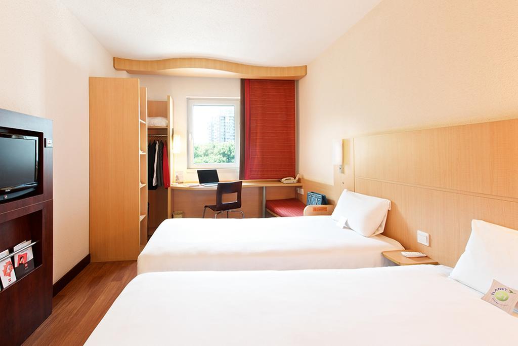 Ibis Leshan City Center Cameră foto