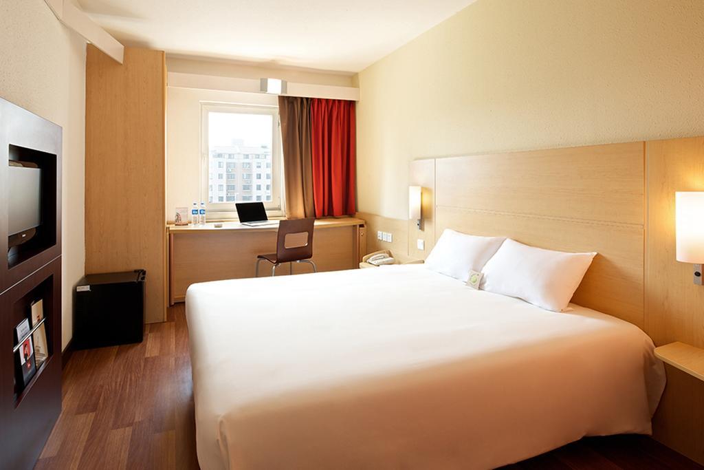 Ibis Leshan City Center Cameră foto