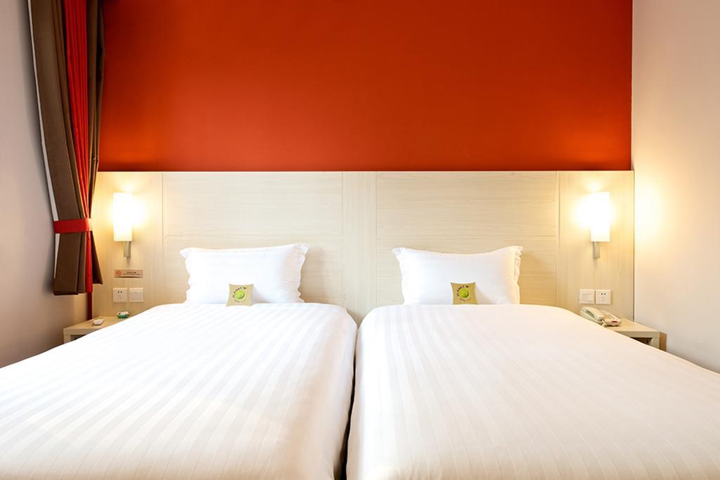Ibis Leshan City Center Cameră foto