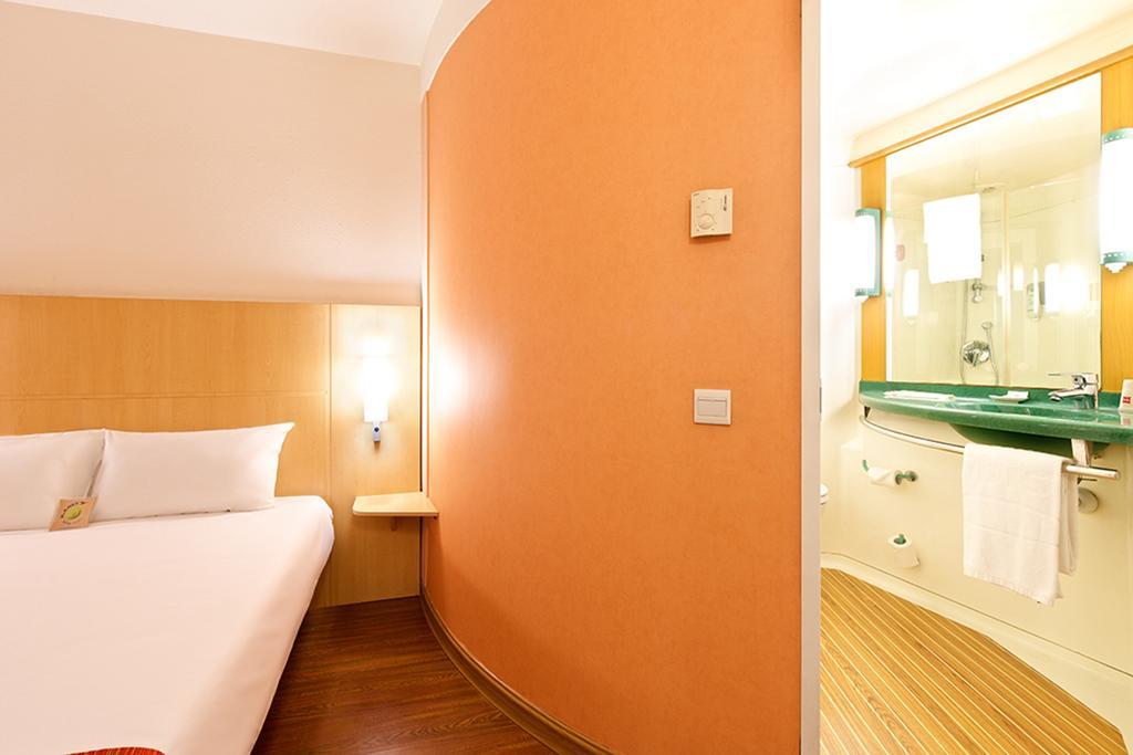 Ibis Leshan City Center Exterior foto