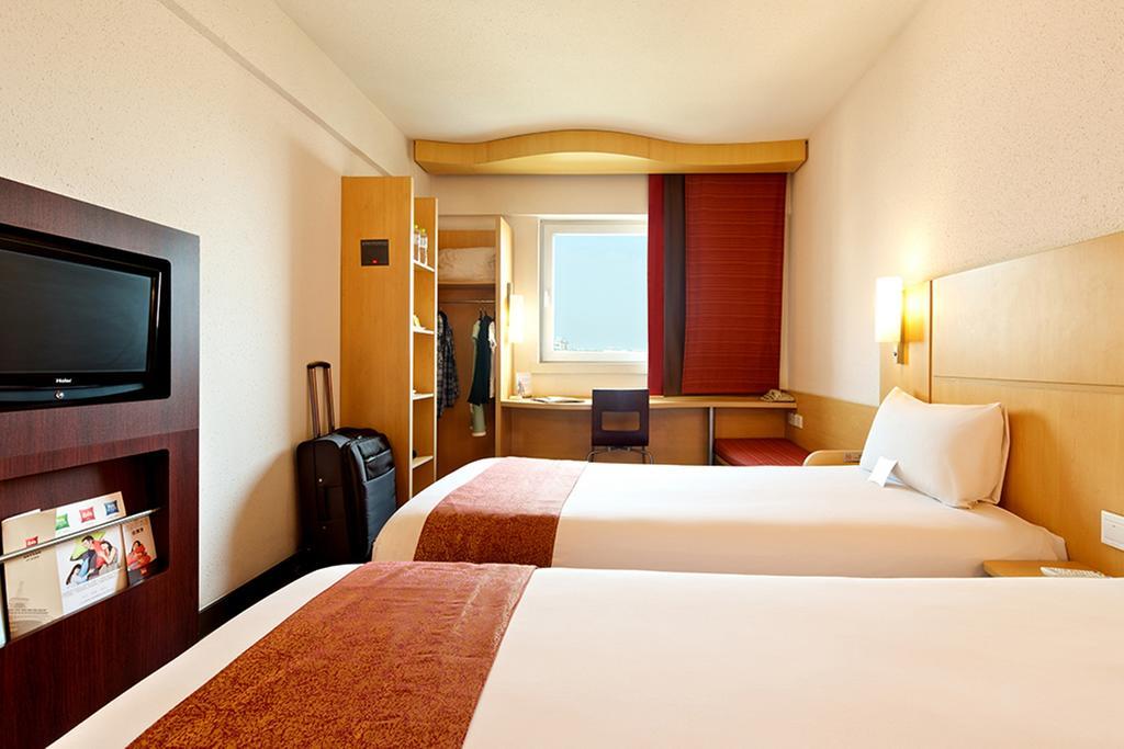 Ibis Leshan City Center Exterior foto